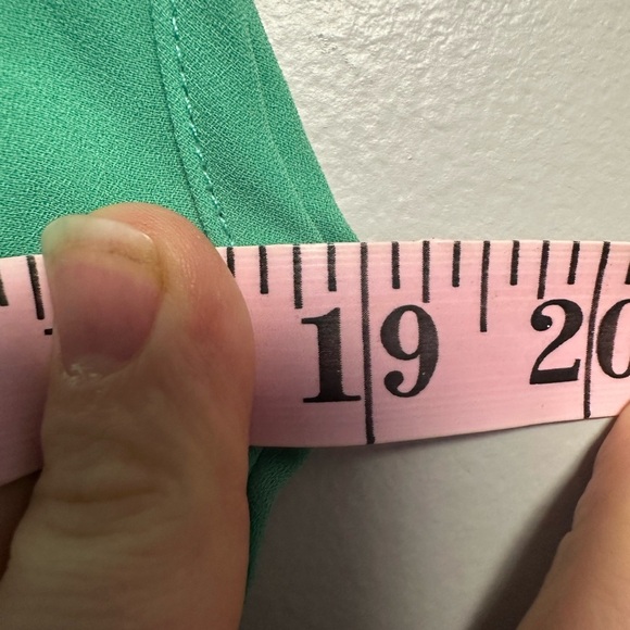 **3 for $15**Mint Green Sleeveless Blouse with Scoop Neck - Picture 3 of 4